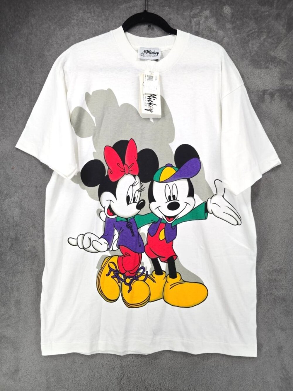 Vintage Disney Mickey & Minnie Streetwear One Size Fits All T-shirt